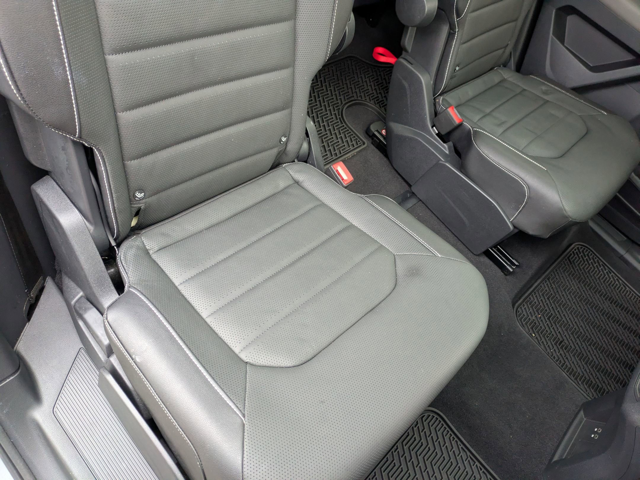 Used 2021 Volkswagen Atlas SEL Premium image 35