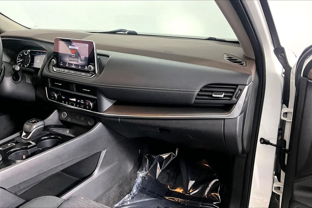 Used 2023 Nissan Rogue SV AWD/4WD image 15