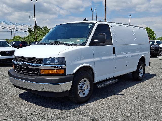 Used 2022 Chevrolet Express 2500 w/ Communications Package RWD image 3