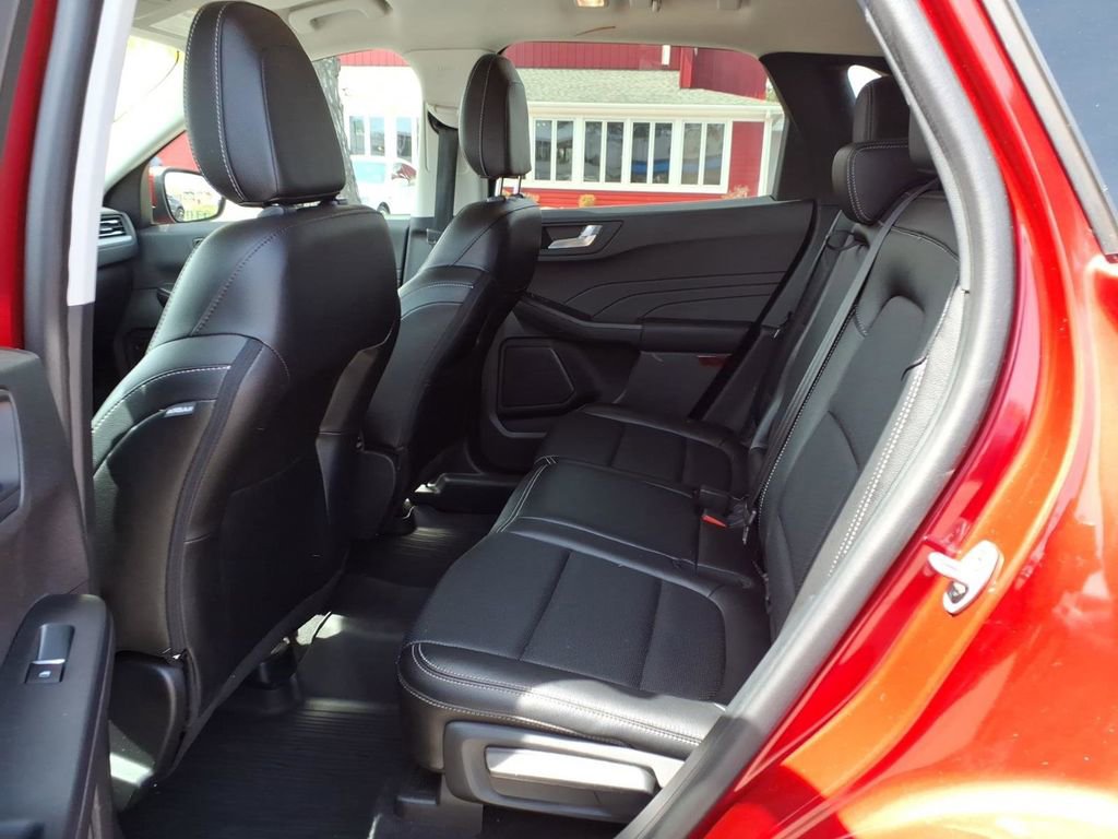 Certified 2022 Ford Escape SEL AWD/4WD image 11