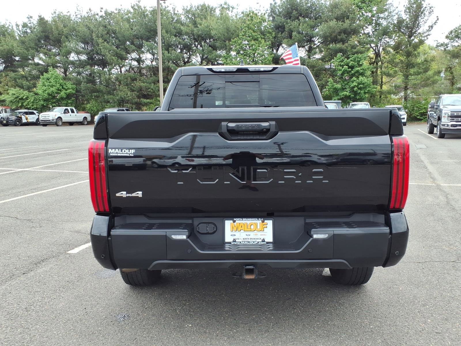 Used 2022 Toyota Tundra SR5 w/ SR5 Premium Package AWD/4WD image 6