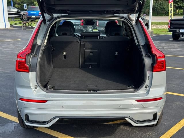Used 2024 Volvo XC60 B5 Plus AWD/4WD image 5
