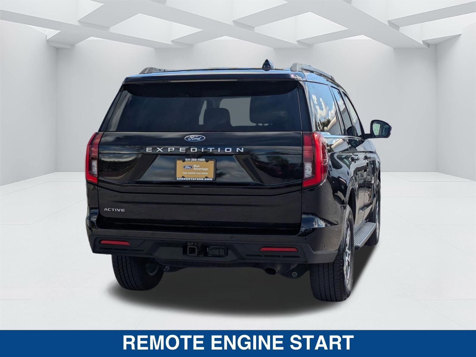 Certified 2025 Ford Expedition Active image 5