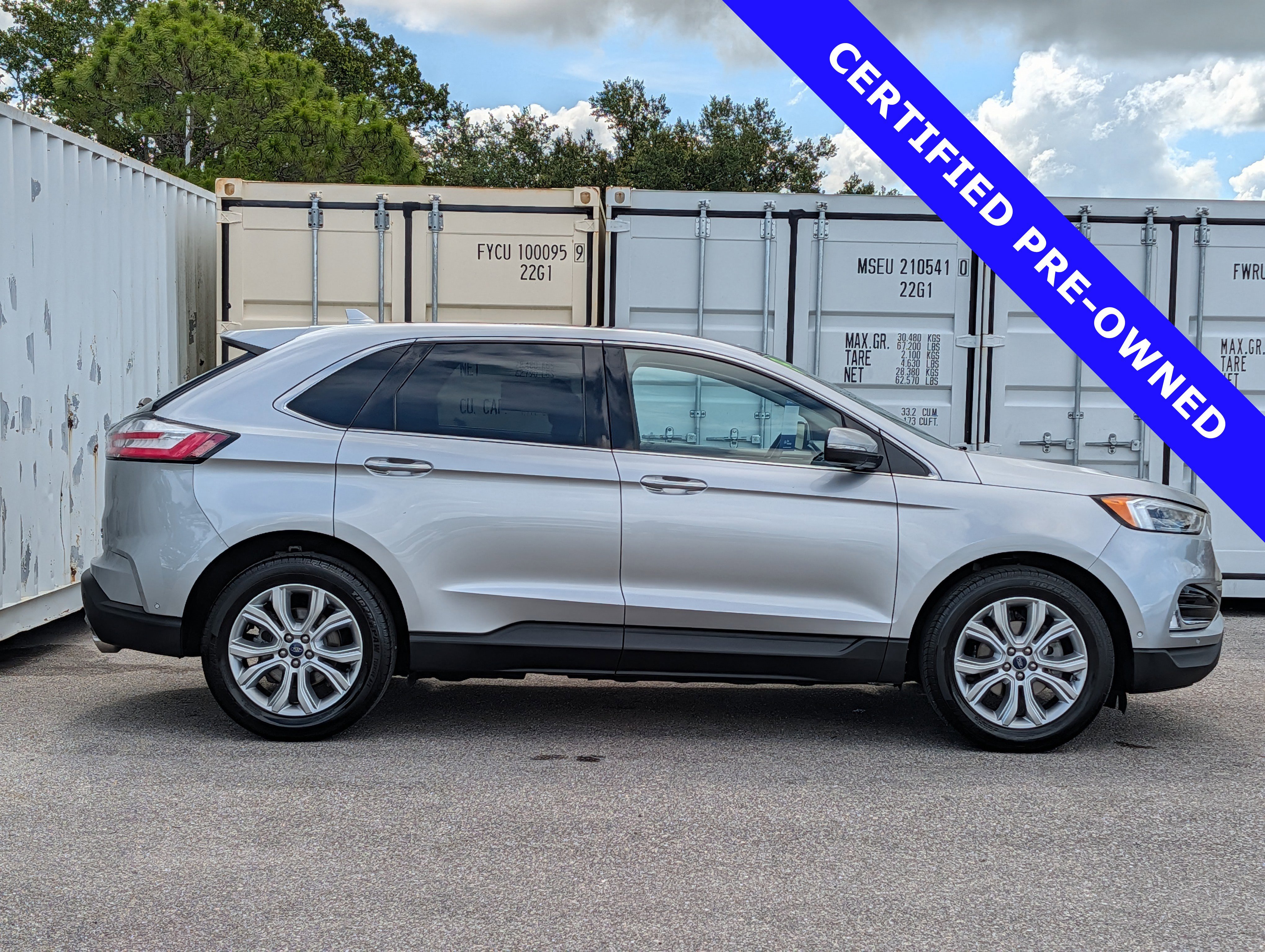Certified 2020 Ford Edge Titanium w/ Equipment Group 301A FWD image 3