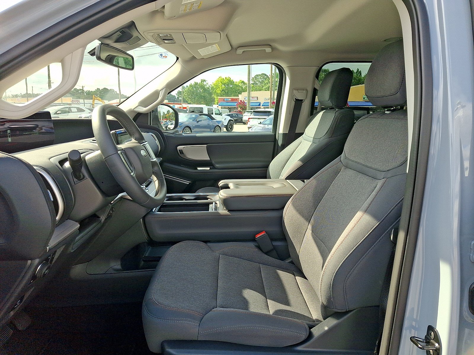 Certified 2025 Ford Expedition Active AWD/4WD image 12