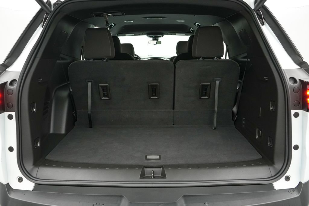 Used 2023 Chevrolet Traverse LT image 20