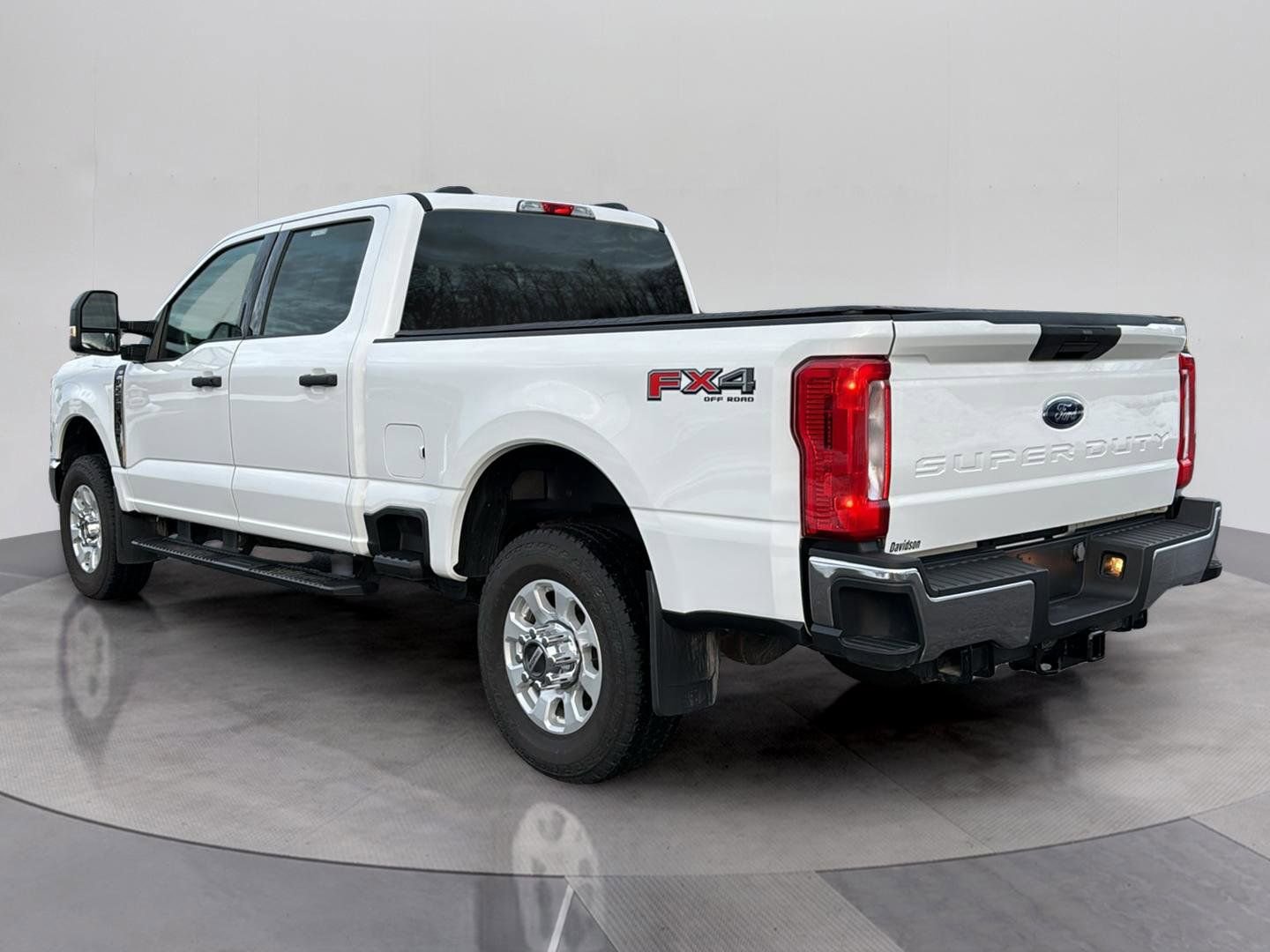 Certified 2023 Ford F250 XLT w/ FX4 Off-Road Package image 3