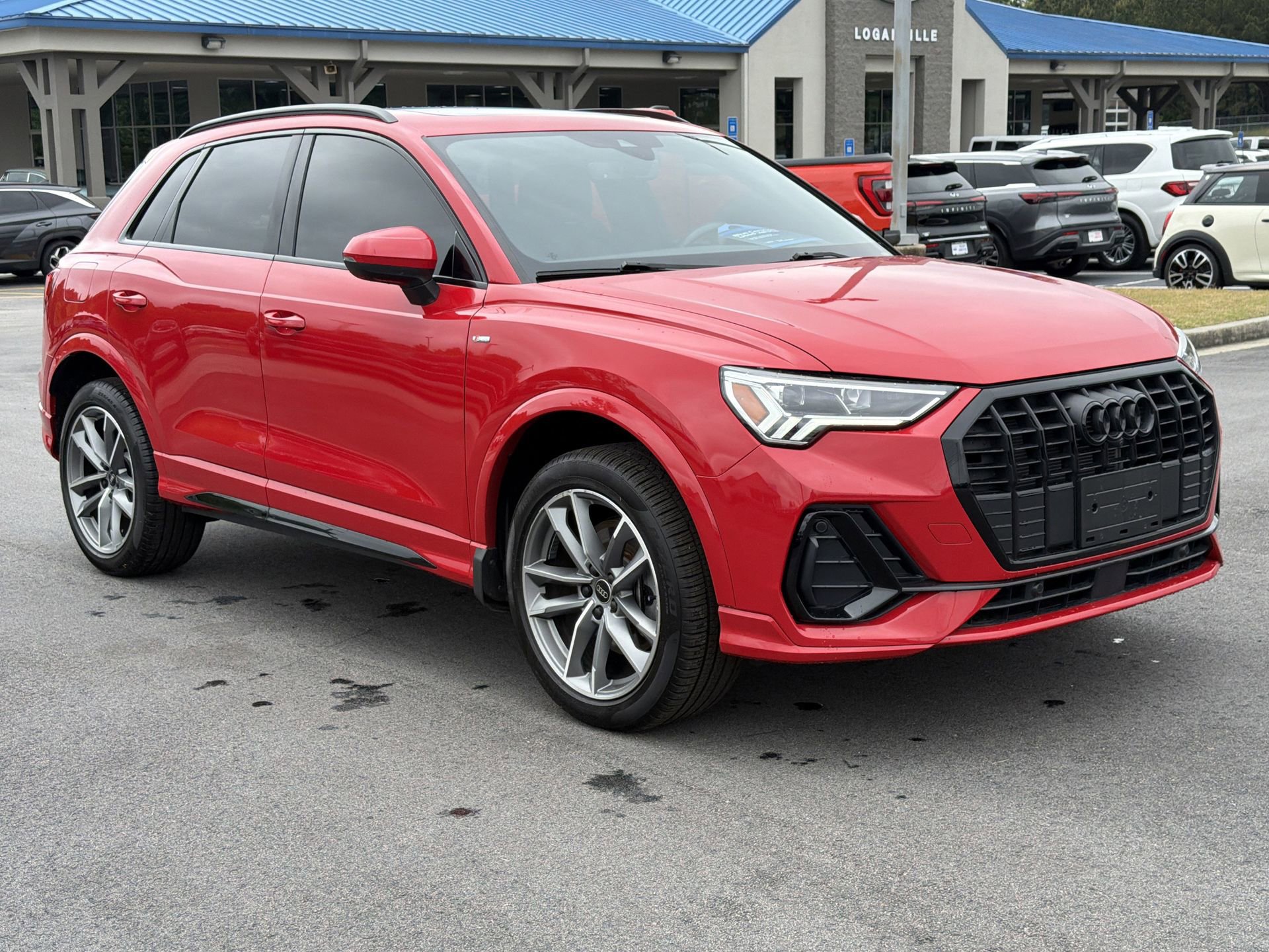 Used 2024 Audi Q3 2.0T Premium Plus w/ Premium Plus Package AWD/4WD image 29