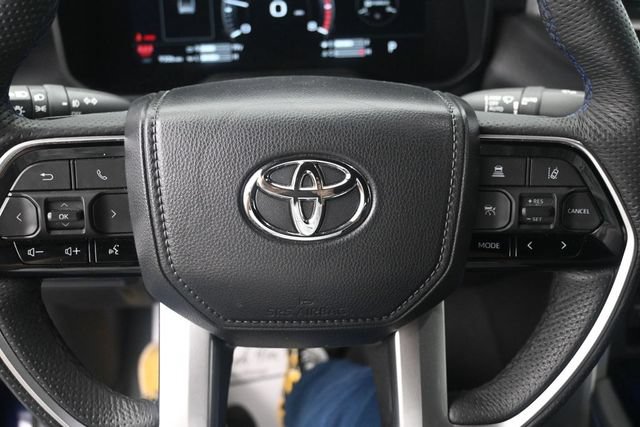 Used 2025 Toyota Tundra Platinum AWD/4WD image 11