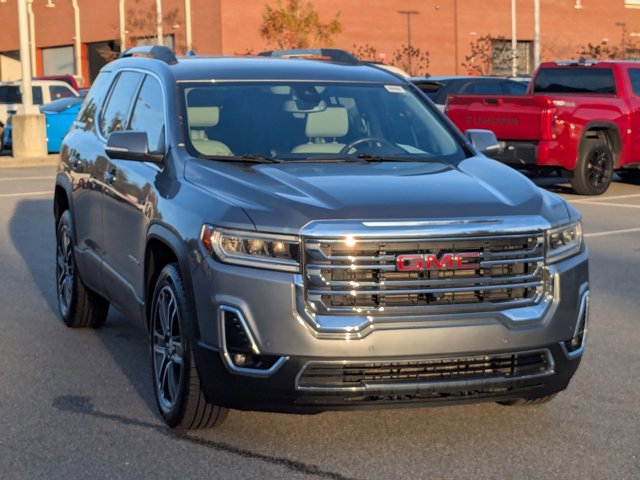 Used 2022 GMC Acadia SLT w/ Technology Package