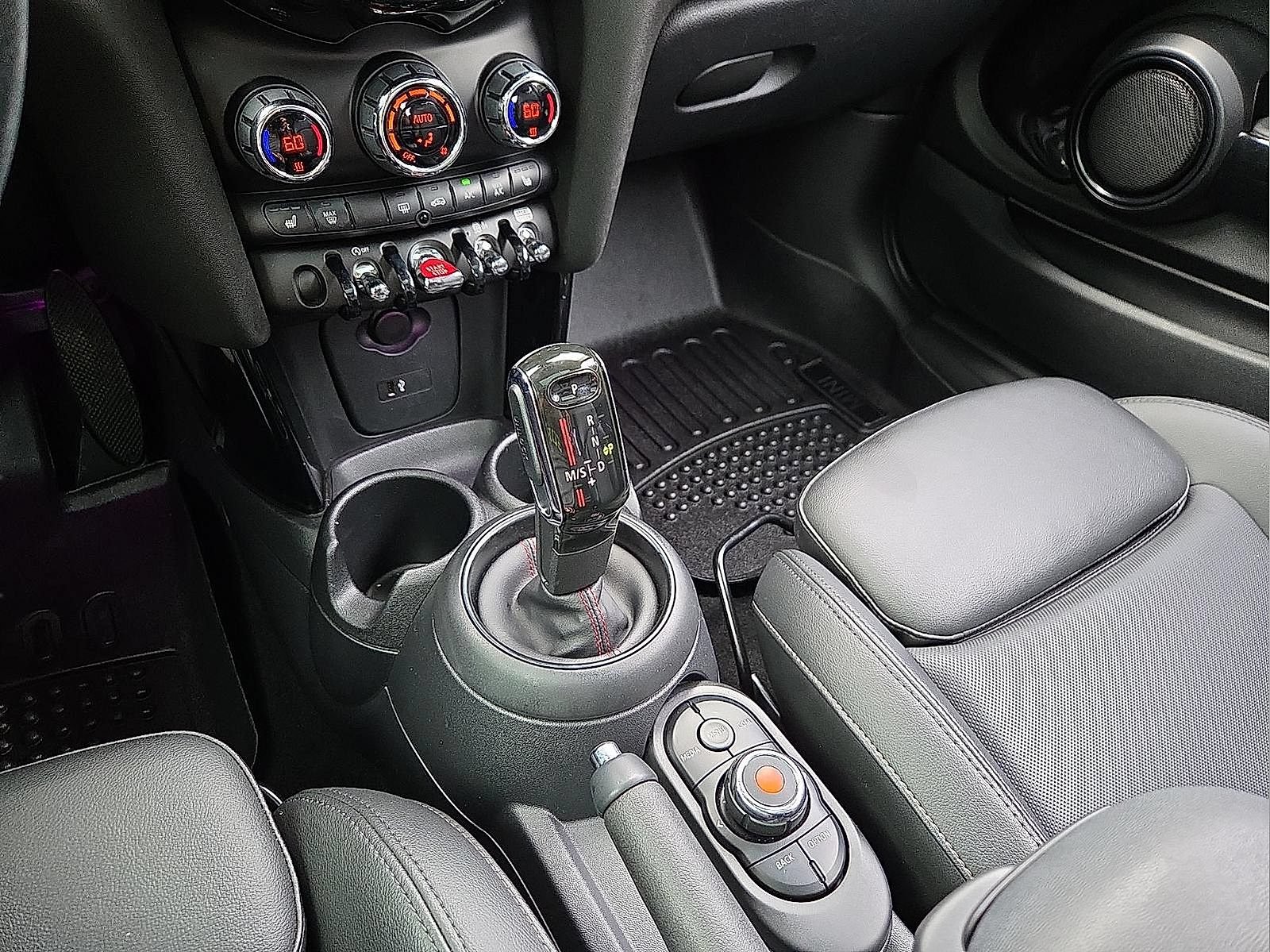 Used 2020 MINI Cooper S FWD image 25