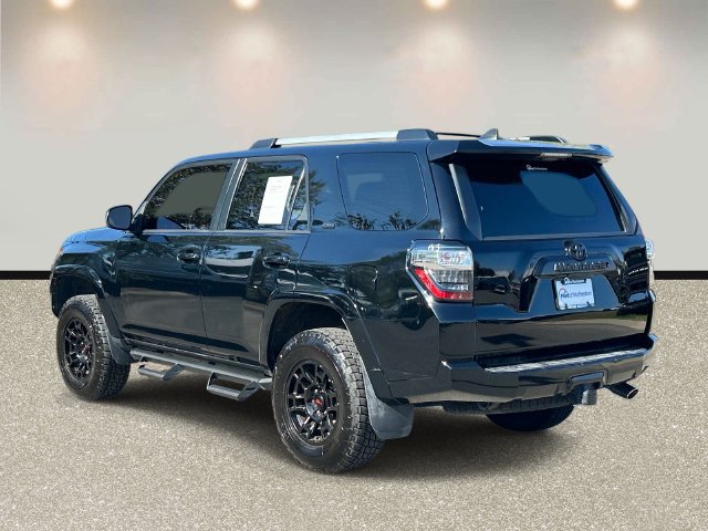 Used 2019 Toyota 4Runner SR5 AWD/4WD image 7