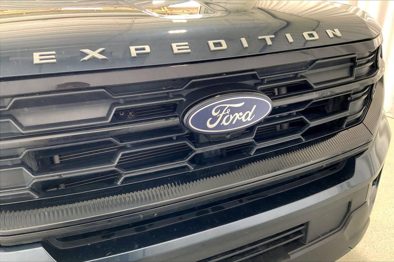 Certified 2025 Ford Expedition Max Active RWD image 7