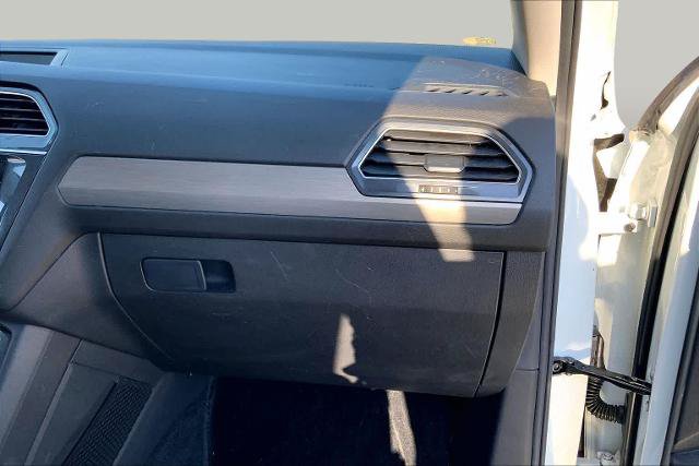 Used 2019 Volkswagen Tiguan SE FWD image 19