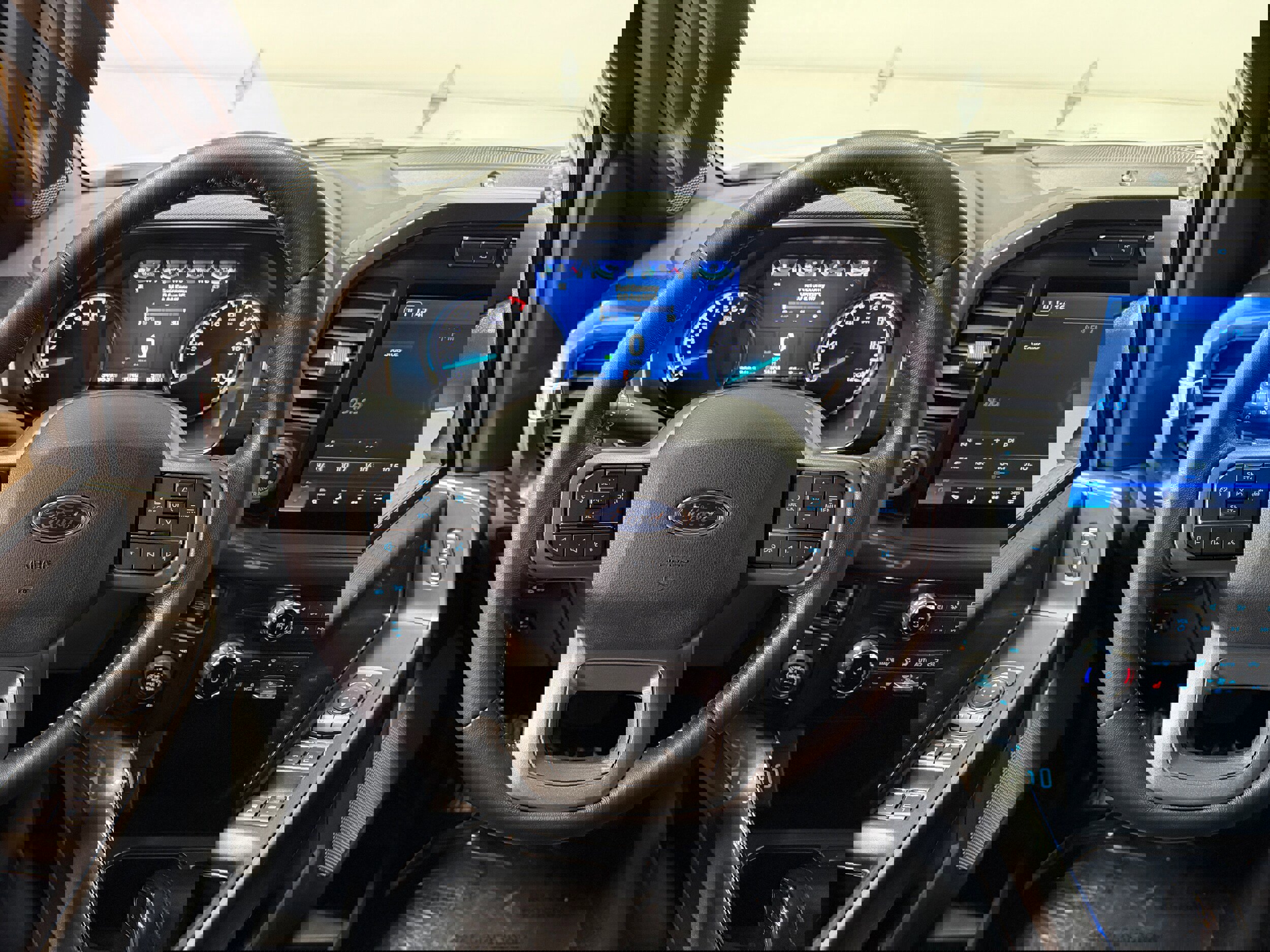 Certified 2022 Ford F150 XLT w/ Equipment Group 302A High image 18