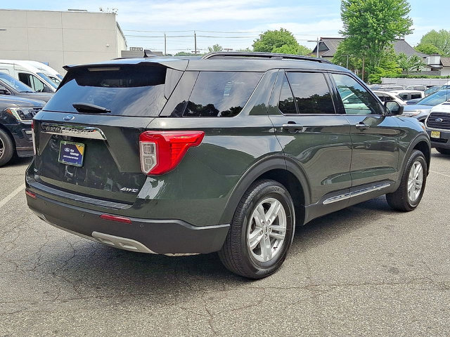 Certified 2022 Ford Explorer XLT w/ Equipment Group 202A AWD/4WD image 25