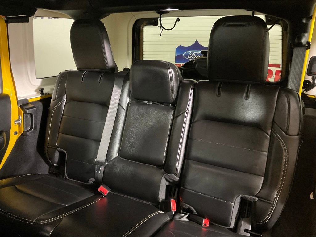 Used 2020 Jeep Wrangler Unlimited Sahara AWD/4WD image 16