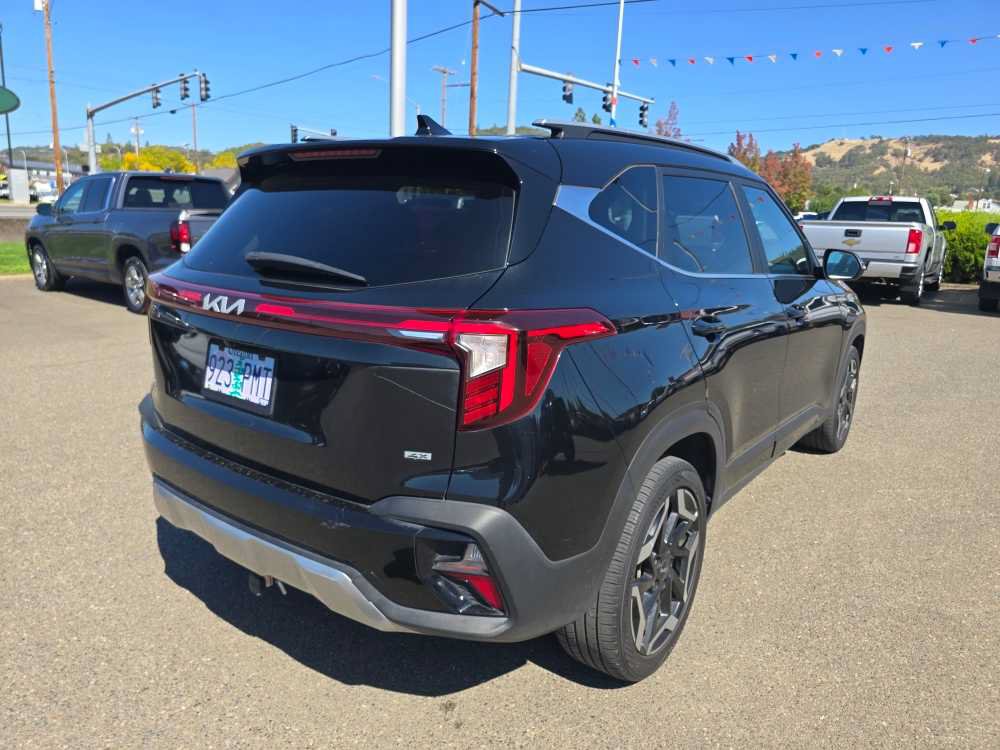 Used 2024 Kia Seltos SX AWD/4WD image 3