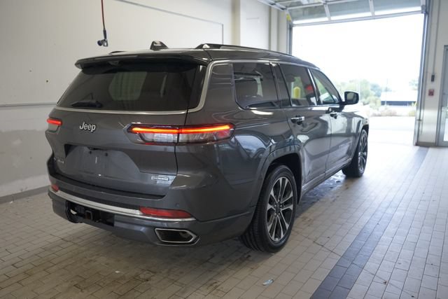 Used 2022 Jeep Grand Cherokee L Overland w/ Luxury Tech Group IV AWD/4WD image 14