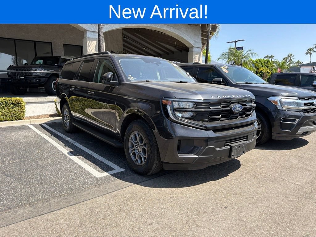 Certified 2025 Ford Expedition Max Active AWD/4WD image 1