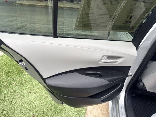 Used 2023 Toyota Corolla LE FWD image 17