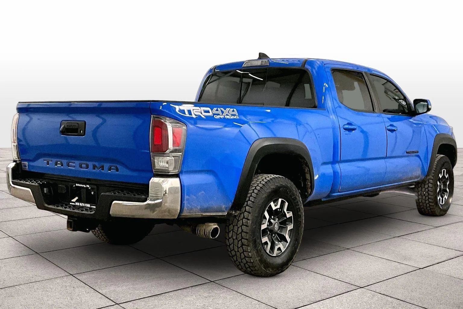 Used 2020 Toyota Tacoma TRD Off-Road w/ Blackout Package image 11