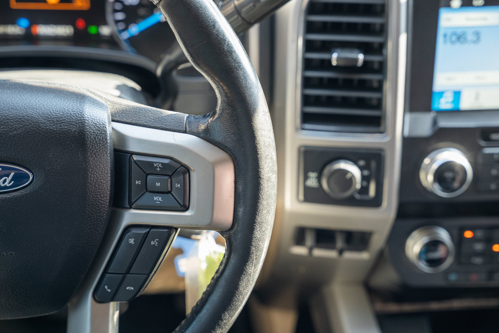 Certified 2019 Ford F250 Lariat w/ Lariat Value Package AWD/4WD image 39