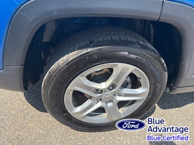 Used 2024 Jeep Compass Latitude image 40