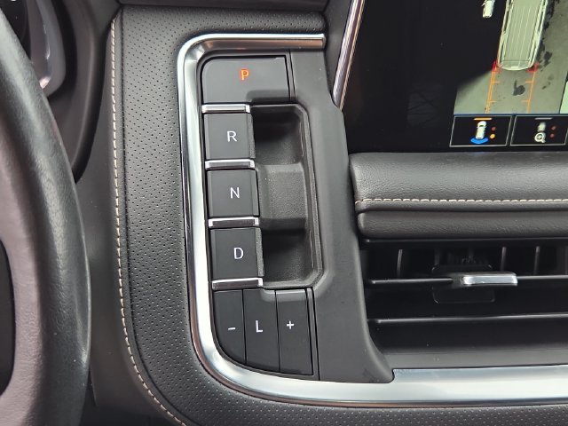 Used 2022 GMC Yukon SLT w/ SLT Premium Package AWD/4WD image 17