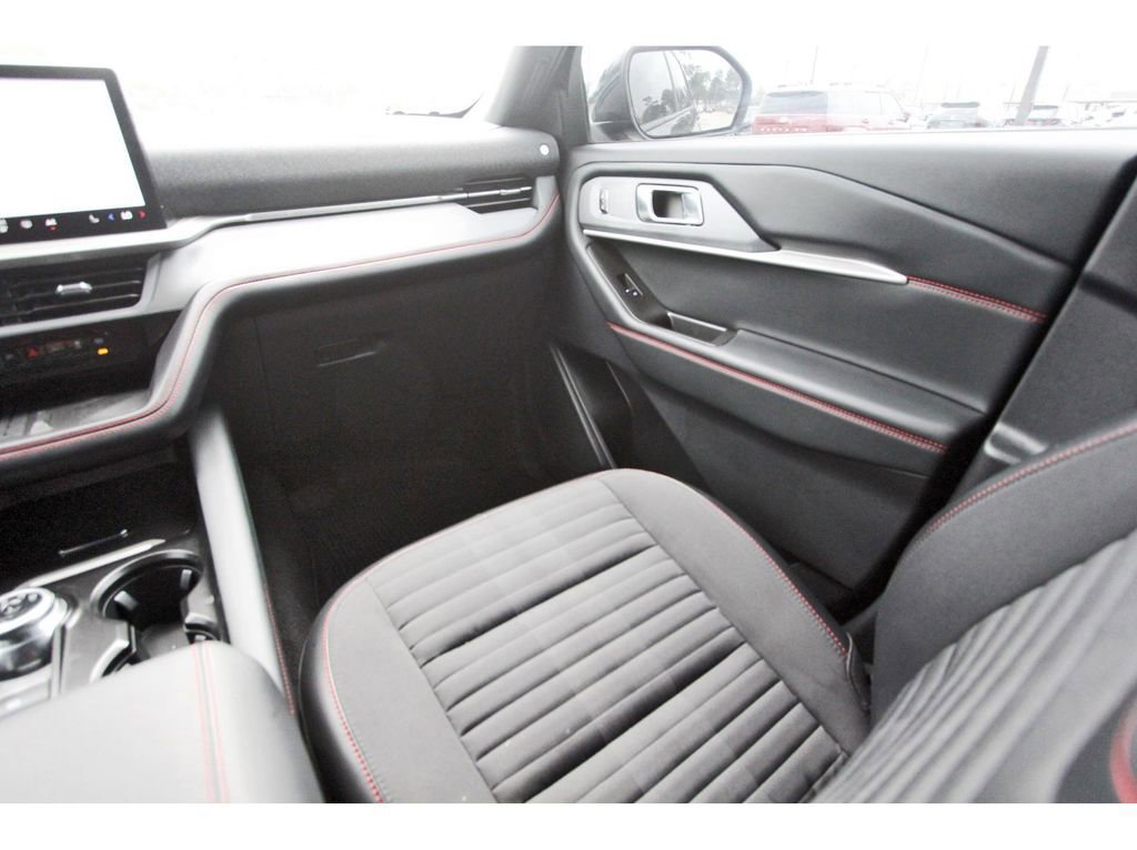 Certified 2025 Ford Explorer ST-Line w/ Premium Package RWD image 13
