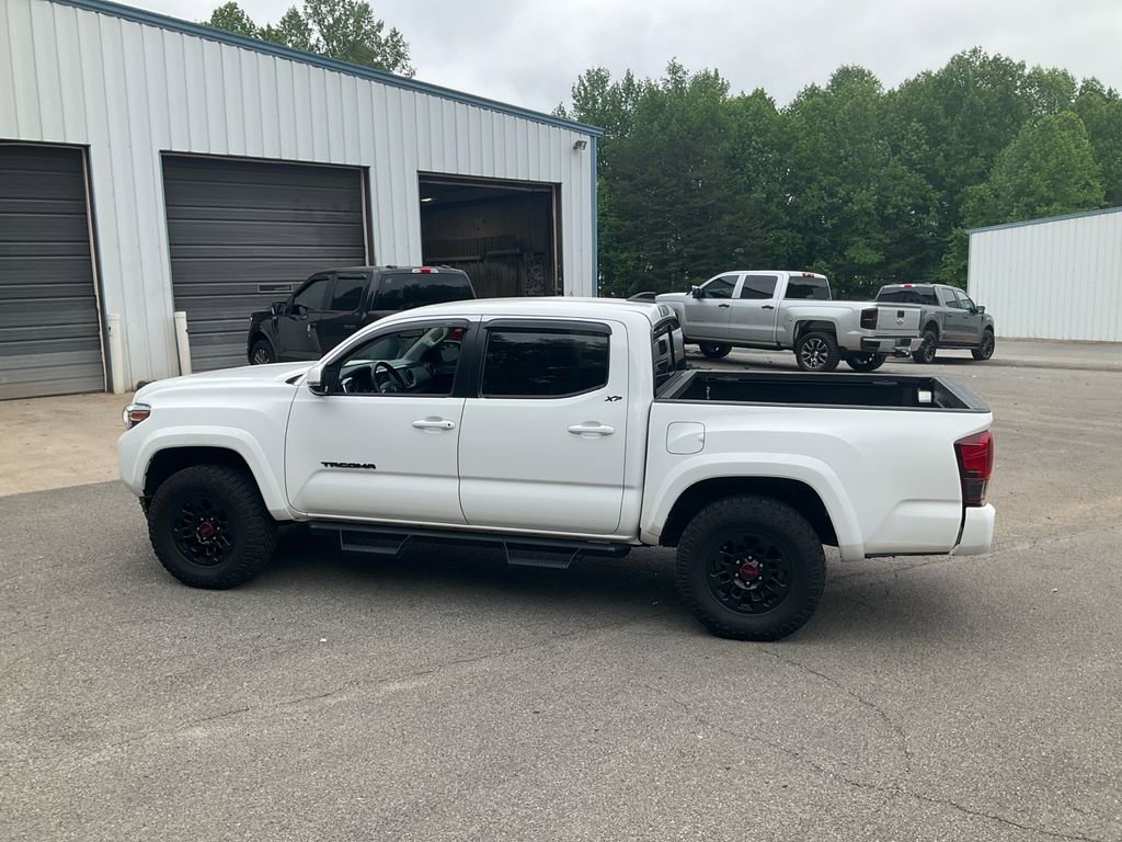 Used 2023 Toyota Tacoma SR5 w/ Technology Package AWD/4WD image 8