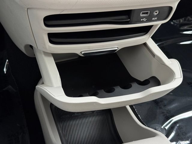 Used 2019 Chrysler Pacifica Touring Plus FWD image 19