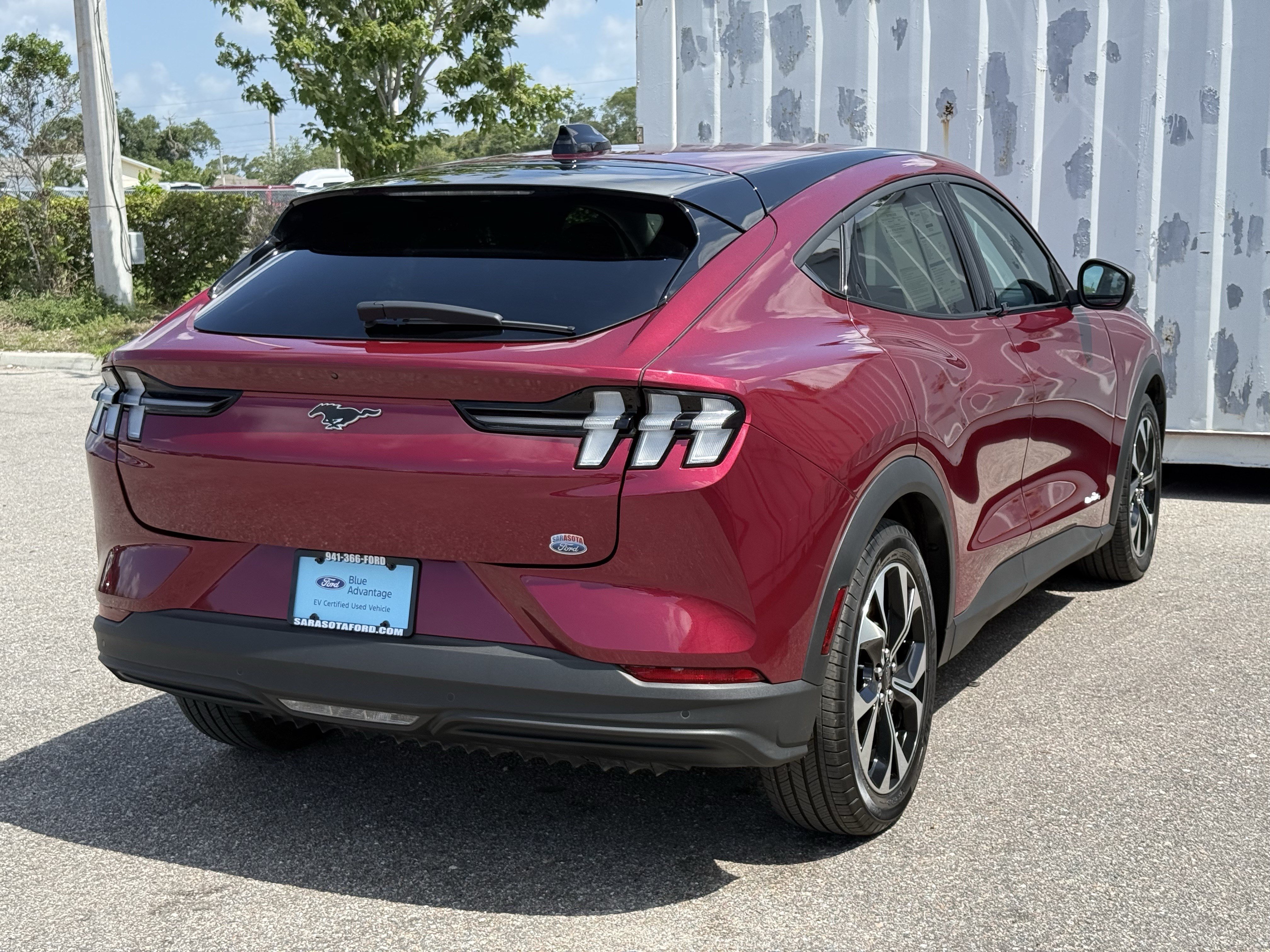 Certified 2025 Ford Mustang Mach-E Select AWD/4WD image 4
