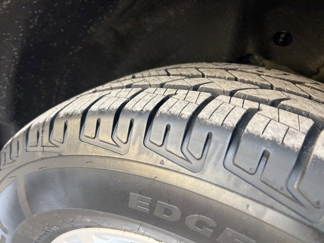 Certified 2022 Ford Explorer XLT w/ Equipment Group 202A image 27