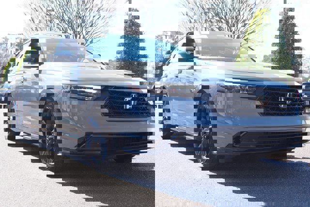 Used 2023 Honda Accord Sport image 7