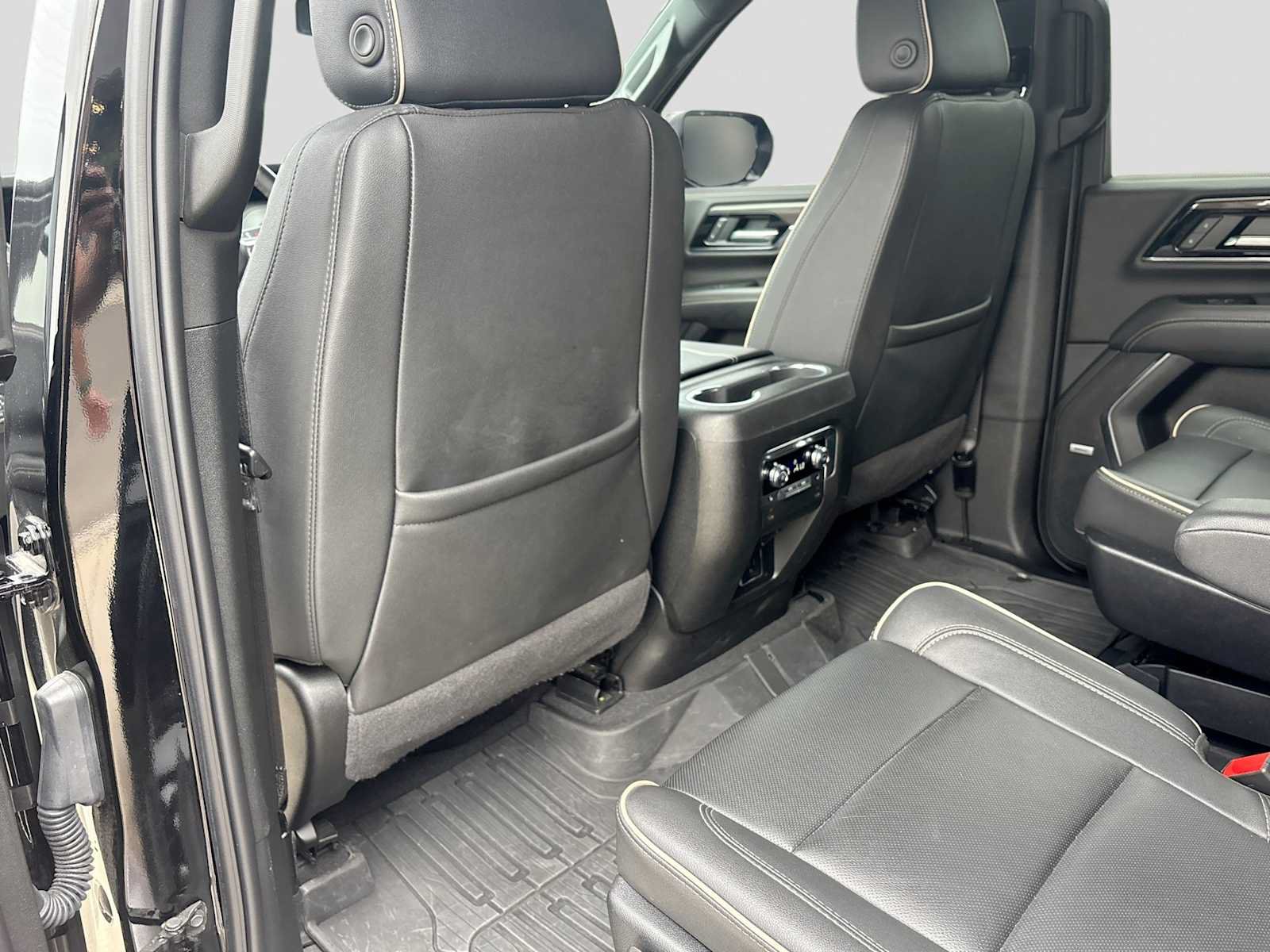 Used 2025 GMC Yukon Elevation w/ LPO, Floor Liner Package AWD/4WD image 17