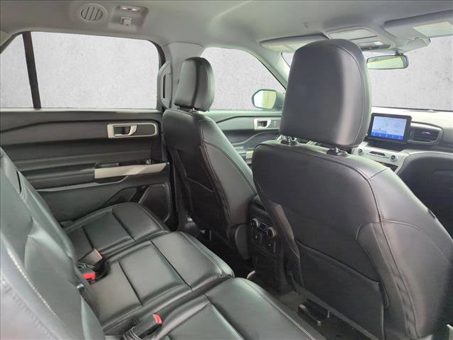 Certified 2022 Ford Explorer XLT w/ Equipment Group 202A RWD image 23