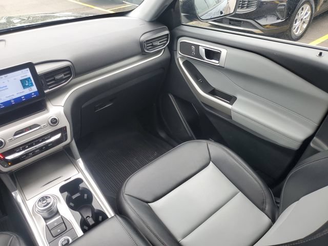 Certified 2023 Ford Explorer XLT w/ Equipment Group 202A AWD/4WD image 32