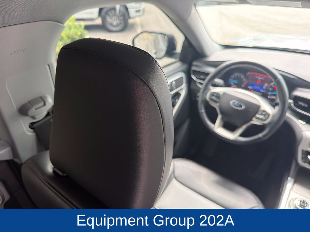 Certified 2022 Ford Explorer XLT w/ Equipment Group 202A RWD image 17