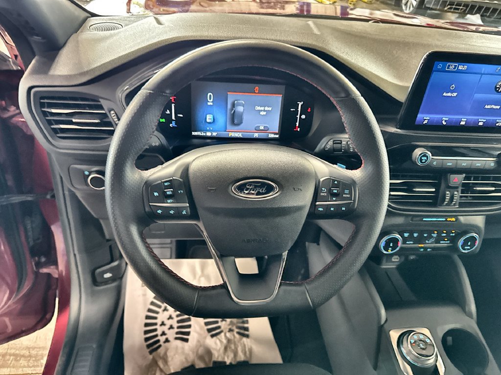 Certified 2025 Ford Escape ST-Line FWD image 17