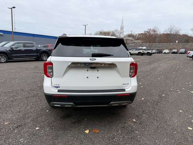 Certified 2023 Ford Explorer XLT w/ Equipment Group 202A image 4