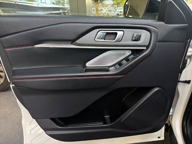 Certified 2025 Ford Explorer ST AWD/4WD image 17