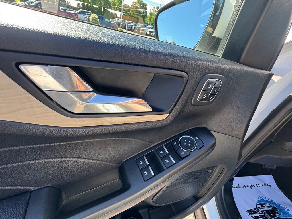 Certified 2021 Ford Escape Titanium w/ Titanium Elite Package AWD/4WD image 34