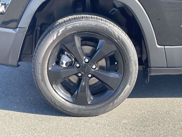 Used 2019 Jeep Cherokee Latitude Plus FWD image 7