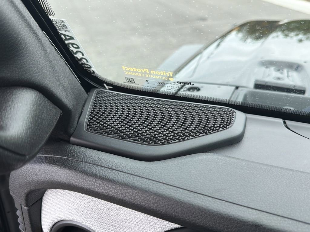 Used 2025 Jeep Wrangler Sport image 20