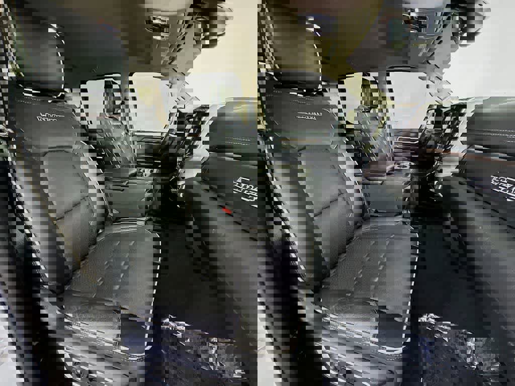 Used 2020 RAM 1500 Laramie w/ Off Road Group image 18