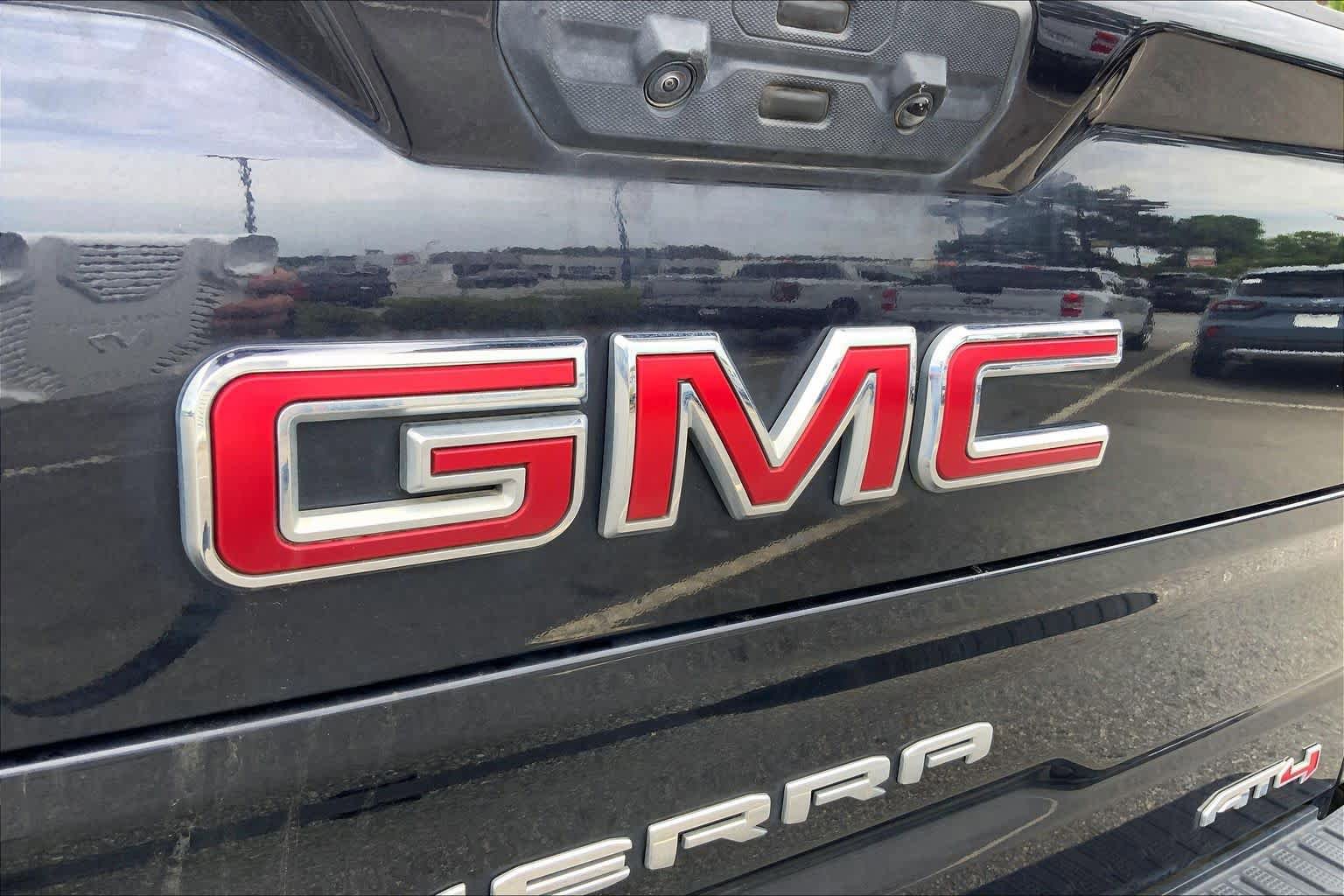 Used 2024 GMC Sierra 1500 AT4 w/ Technology Package AWD/4WD image 31