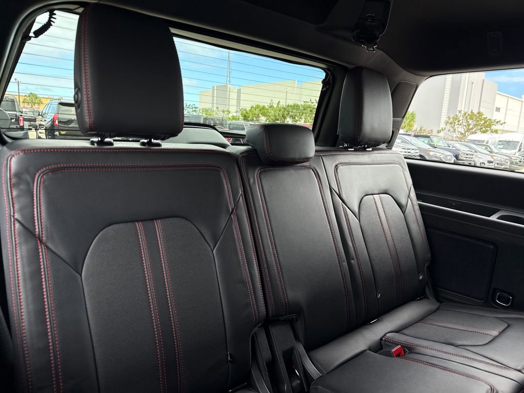 Certified 2023 Ford Expedition Limited image 33