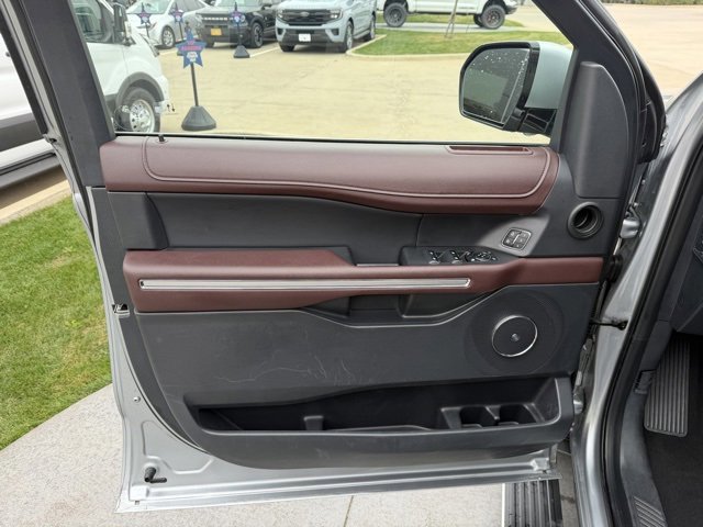 Certified 2024 Ford Expedition Limited image 10