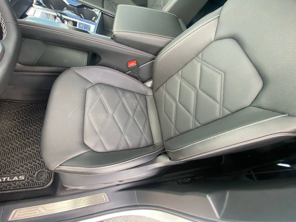 Used 2024 Volkswagen Atlas SE FWD image 24